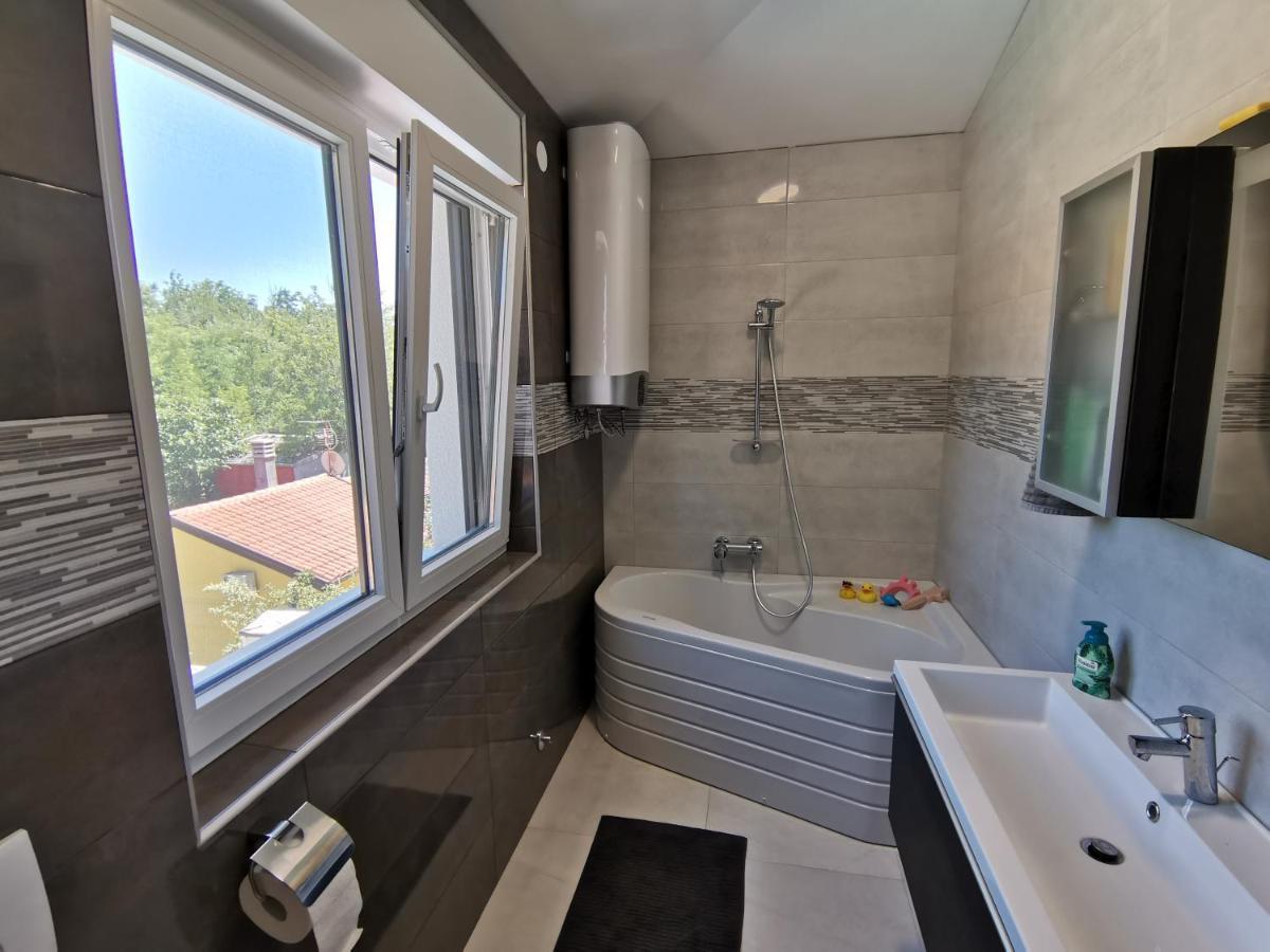 Villa Oliva Умаг Екстериор снимка